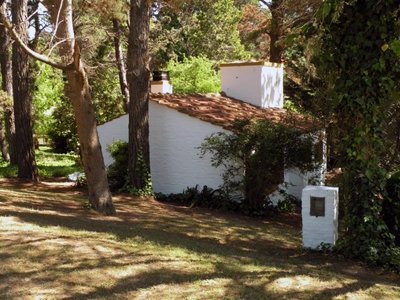 Casa en alquiler en Valeria del Mar. 3 ambientes, 2 baños y capacidad de 2 a 6 personas. 